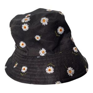 Alice + Olivia Black Daisy Reversible Bucket Hat